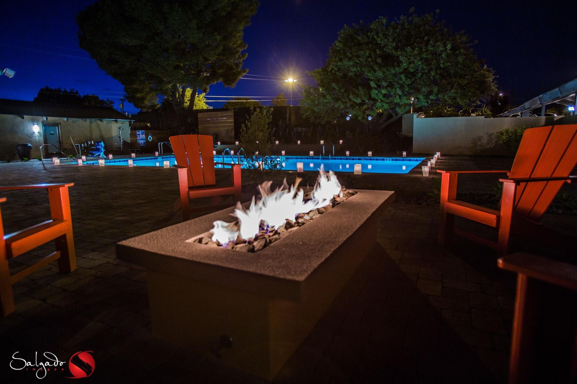 Carlton Oaks Lodge, Ascend Hotel Collection سانتي المظهر الخارجي الصورة