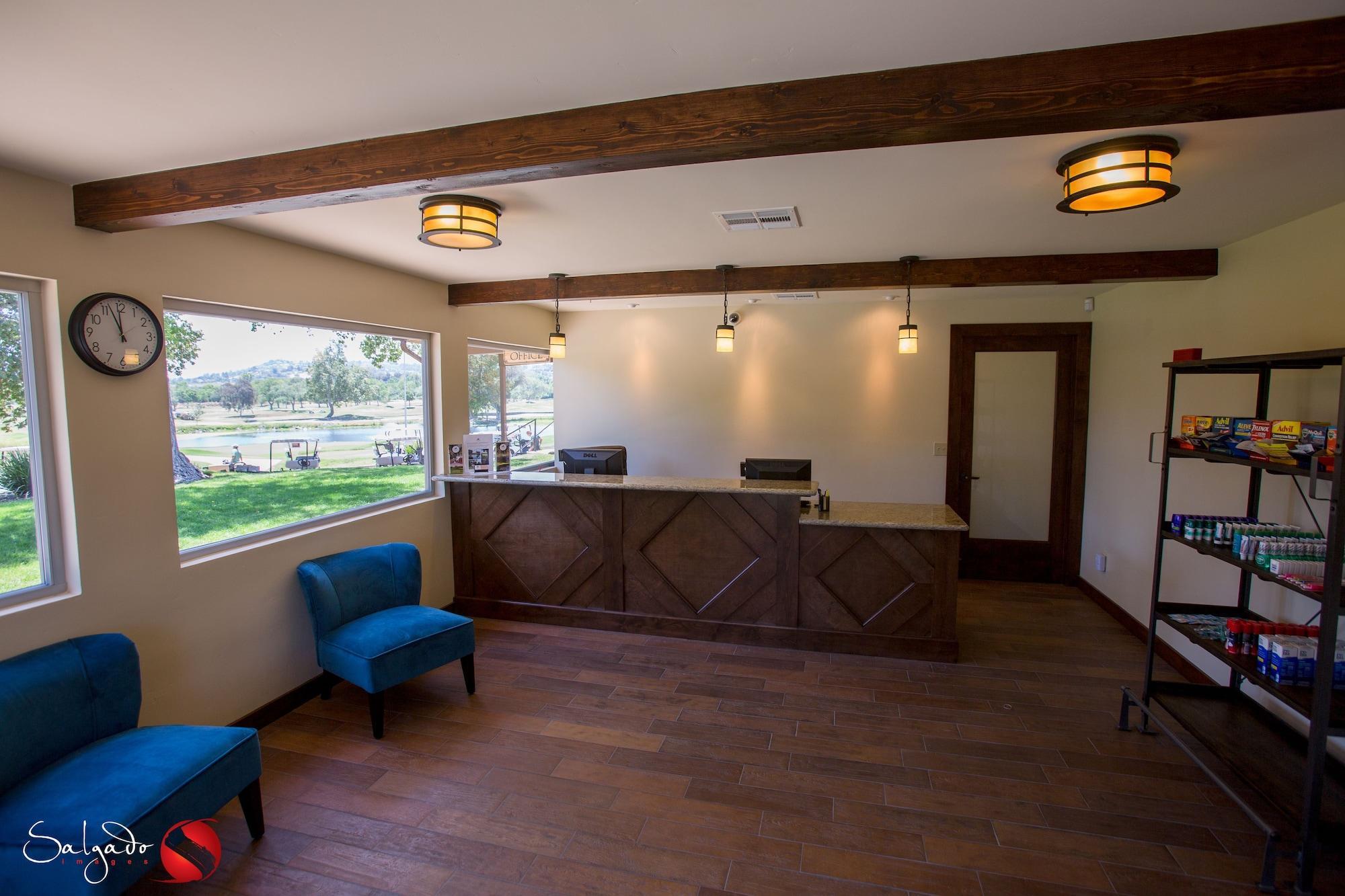 Carlton Oaks Lodge, Ascend Hotel Collection سانتي المظهر الخارجي الصورة