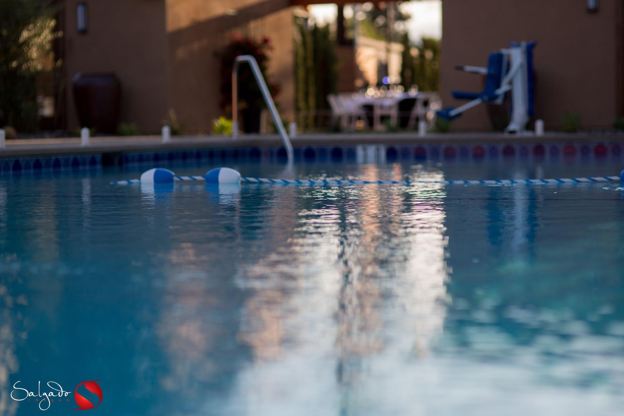 Carlton Oaks Lodge, Ascend Hotel Collection سانتي المظهر الخارجي الصورة